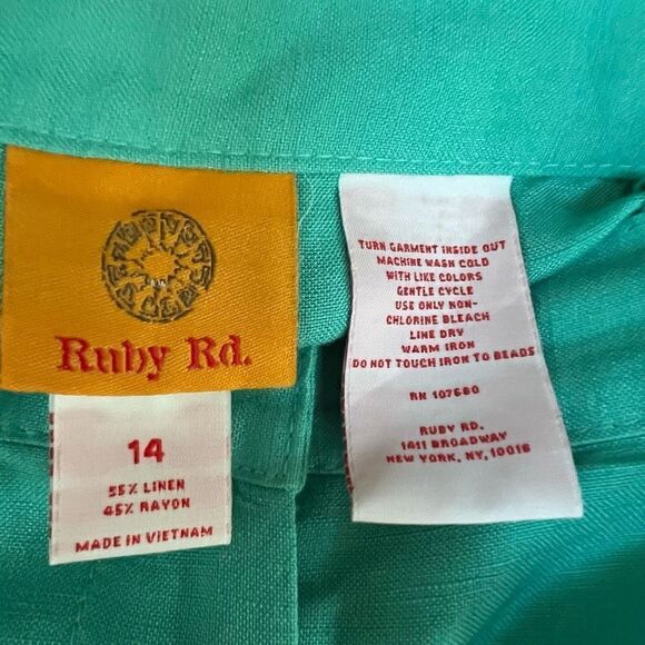 Ruby Rd. Green Surf Embellished Oasis Pockets Capri Pants linen blend size 14 - Picture 3 of 7